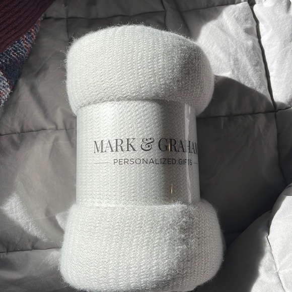 Mark and Graham blanket/throw - Picture 1 of 2